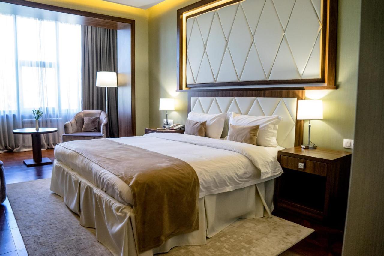 אלמטי Garden Park Inn מראה חיצוני תמונה