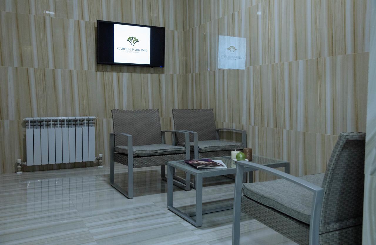 אלמטי Garden Park Inn מראה חיצוני תמונה
