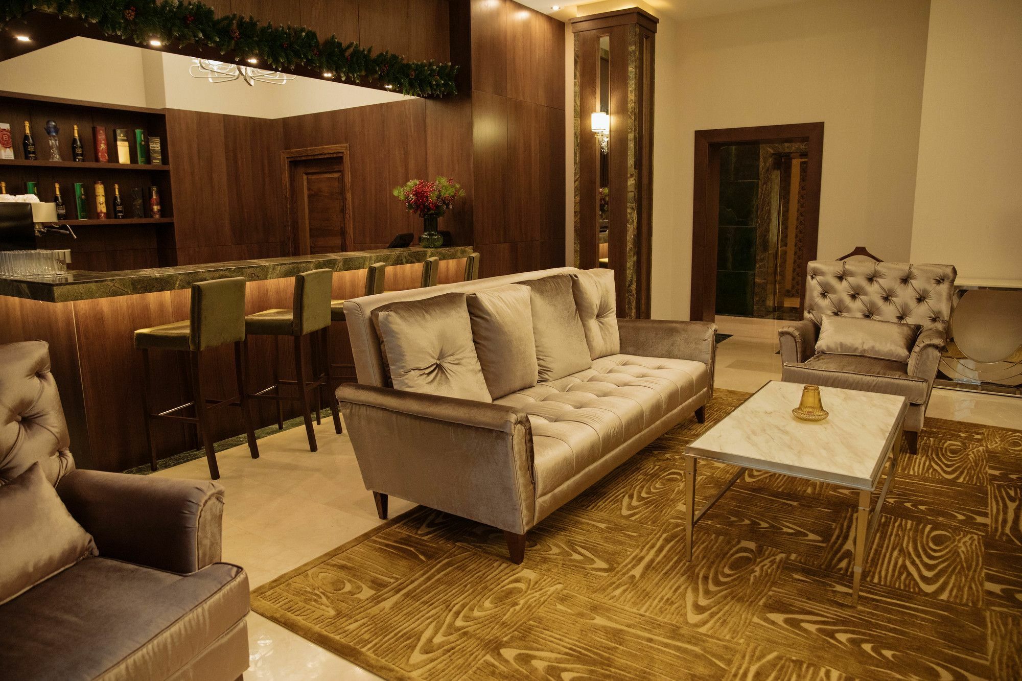 אלמטי Garden Park Inn מראה חיצוני תמונה