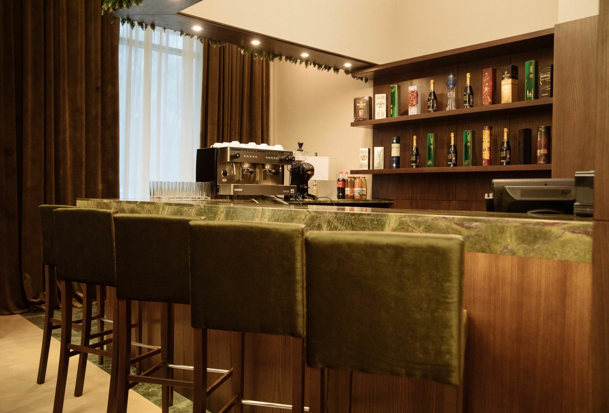 אלמטי Garden Park Inn מראה חיצוני תמונה