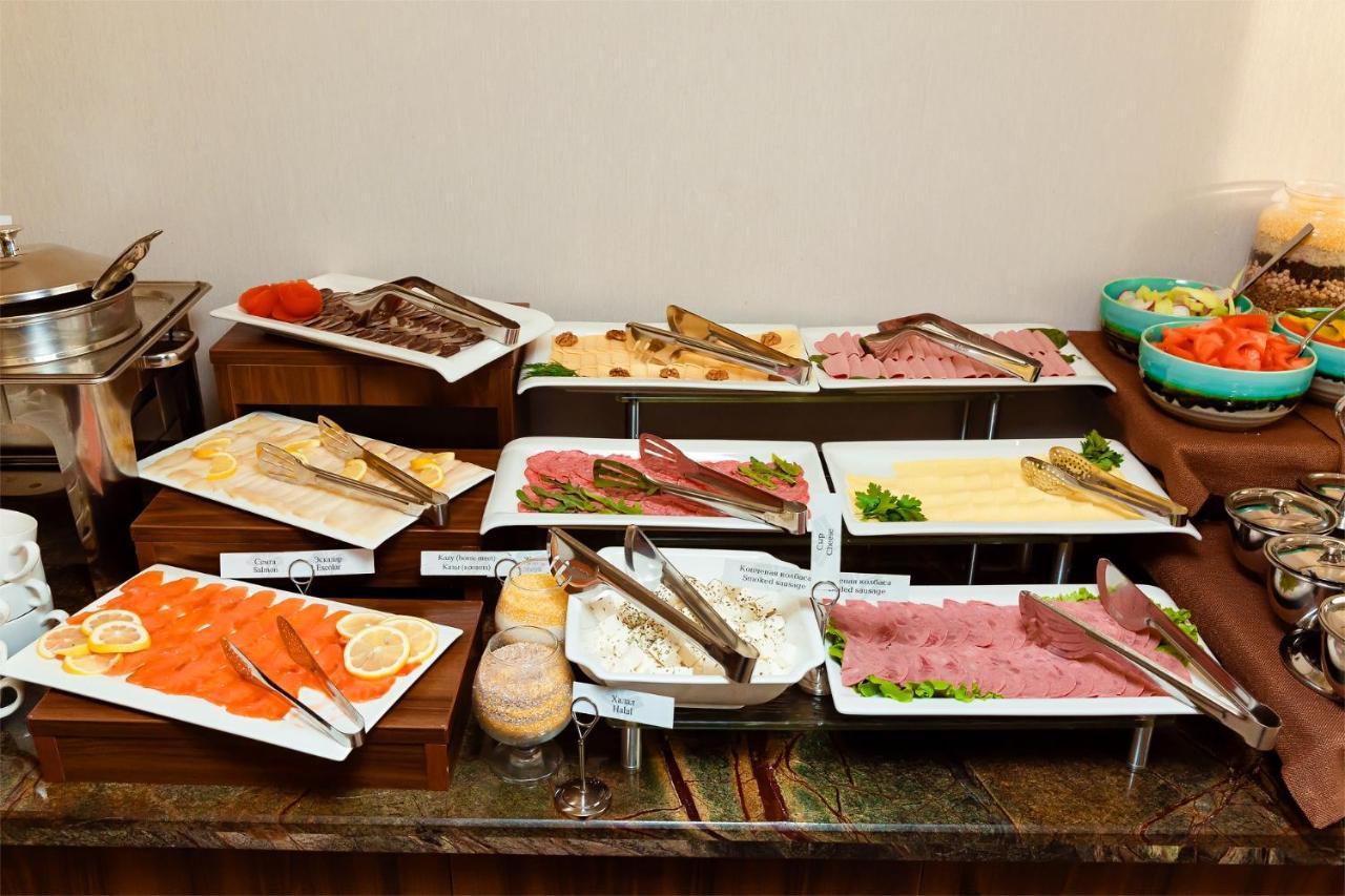 אלמטי Garden Park Inn מראה חיצוני תמונה